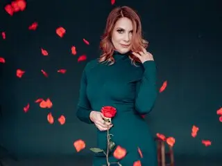 CharmingEvee video fuck naked