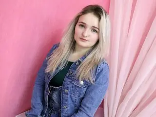 FloraNorman videos shows nude