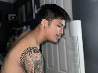 JadidFox shows live nude