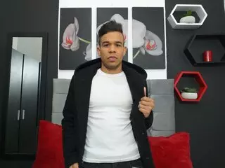 JosueBrans shows webcam video