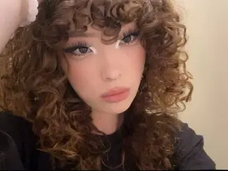 YangConnie naked webcam pussy